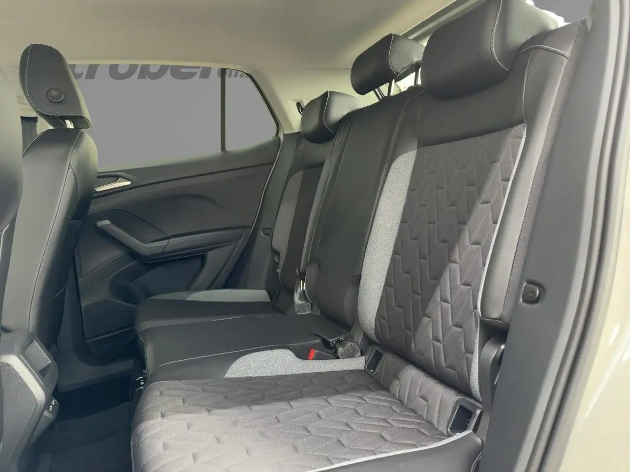 Volkswagen T-Cross 12