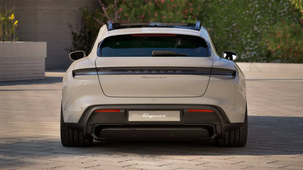 Porsche Taycan 7