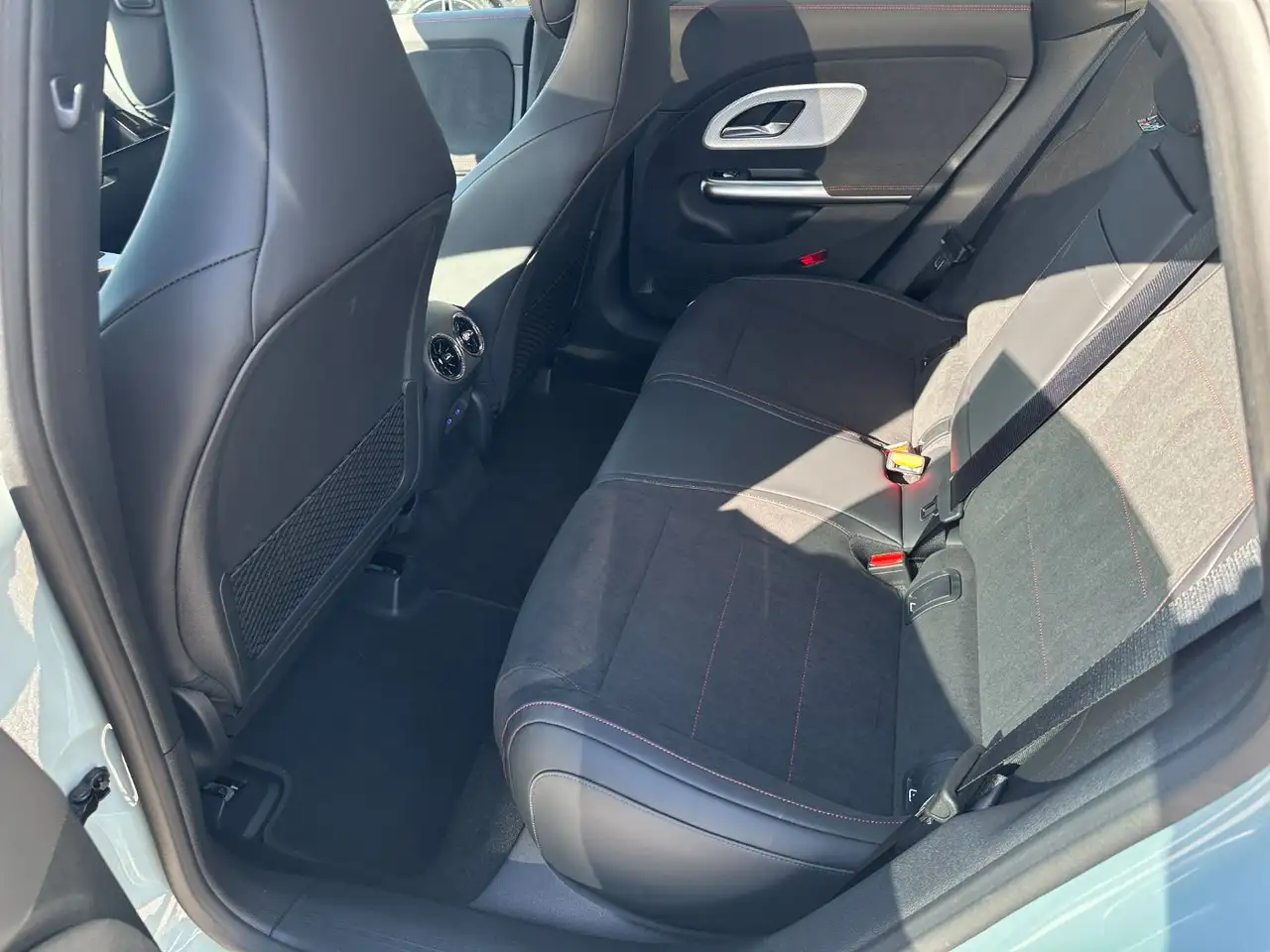 Mercedes-Benz CLA 180 10