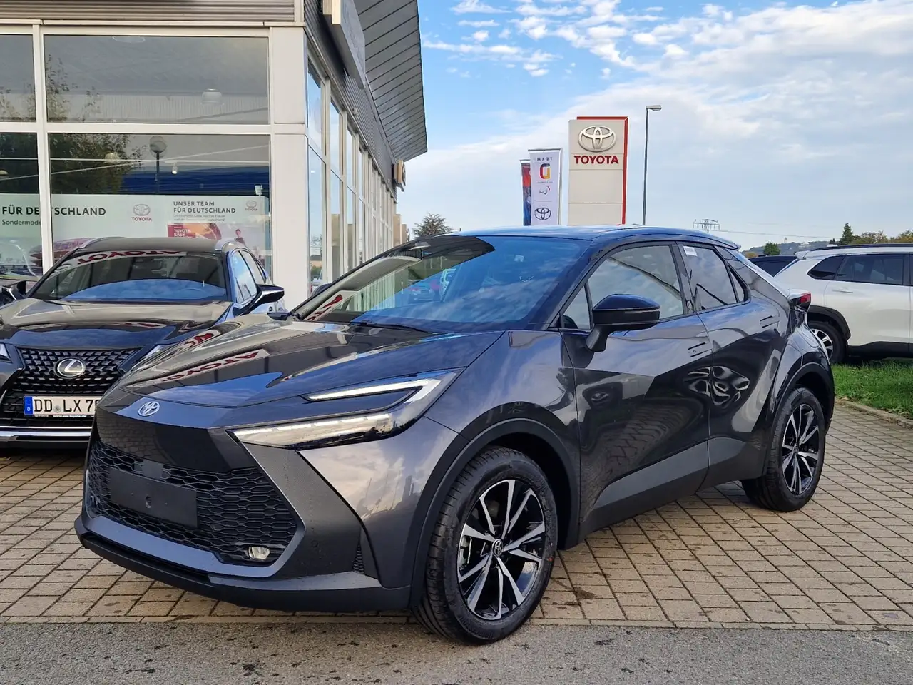 Toyota C-HR 2