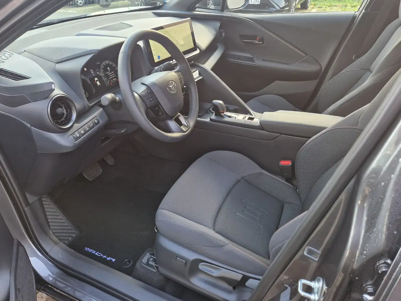 Toyota C-HR 8