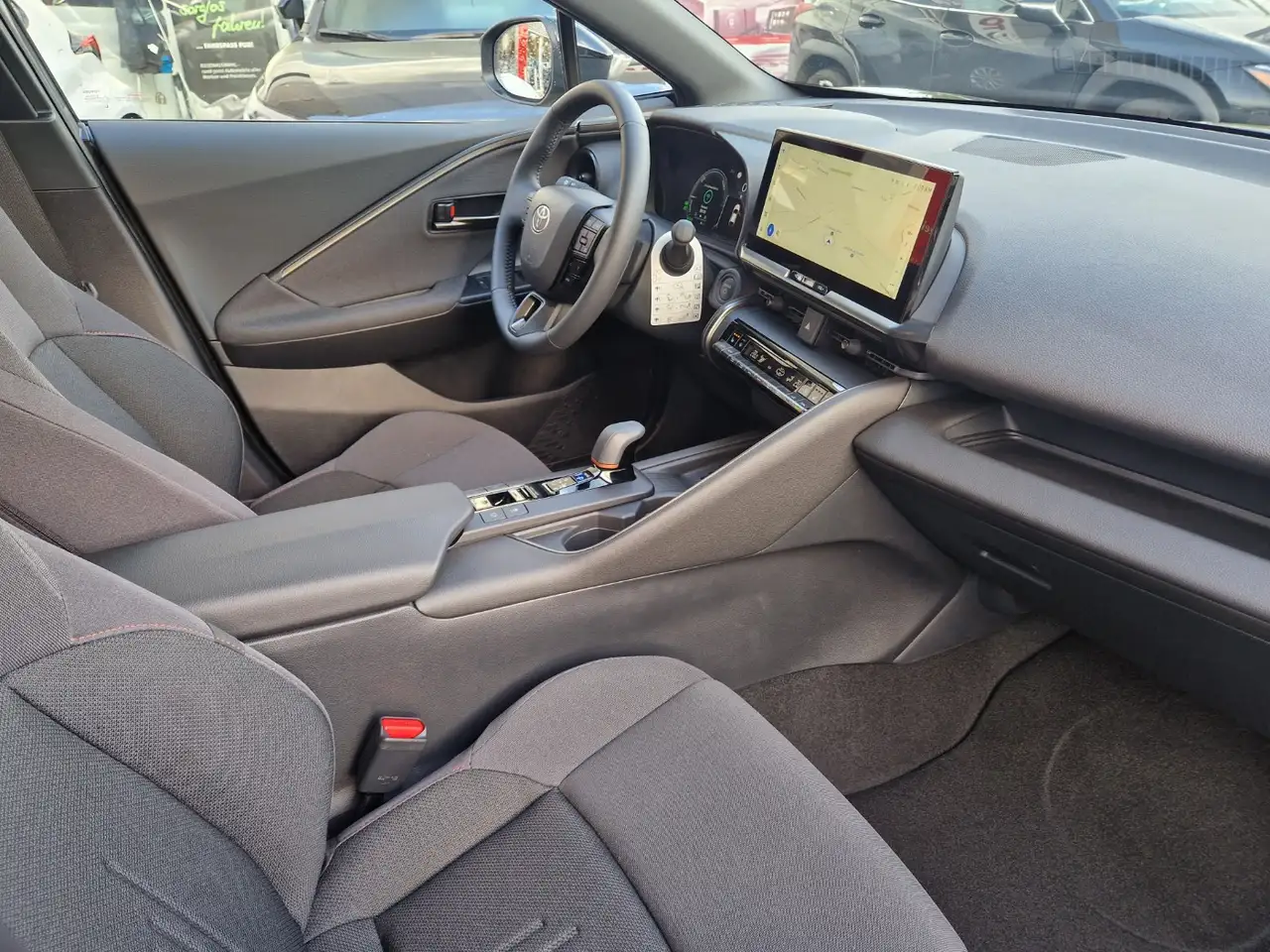 Toyota C-HR 11