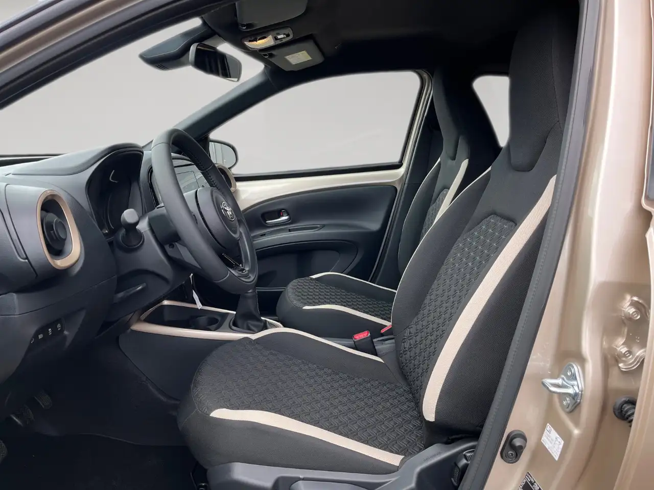 Toyota Aygo X 5