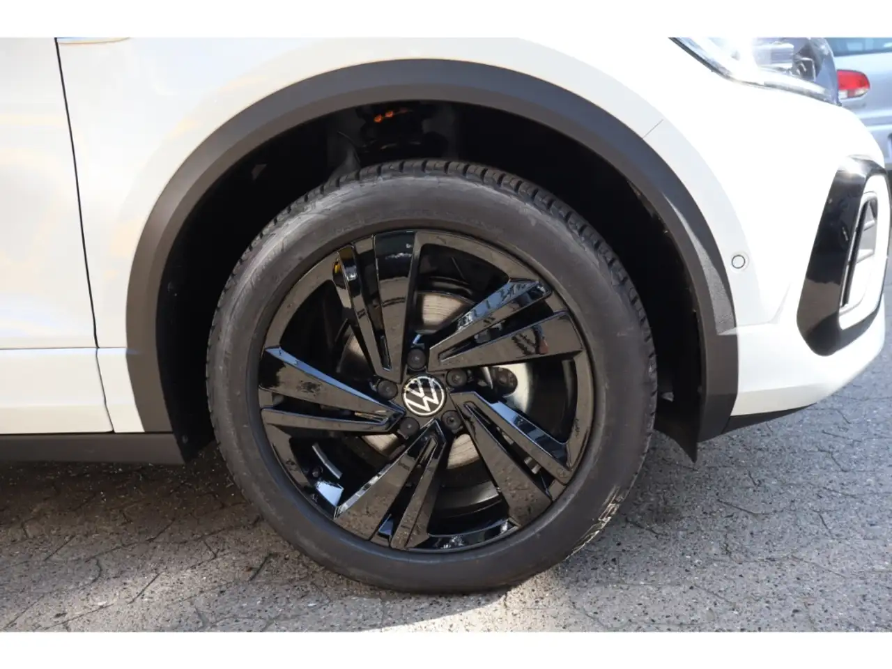 Volkswagen T-Roc 3