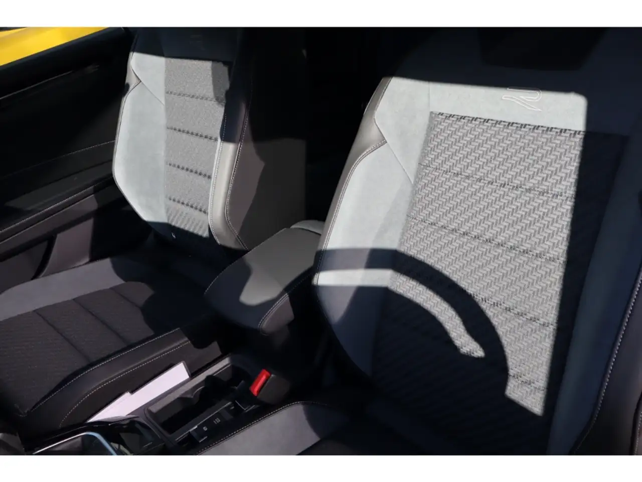 Volkswagen T-Roc 10