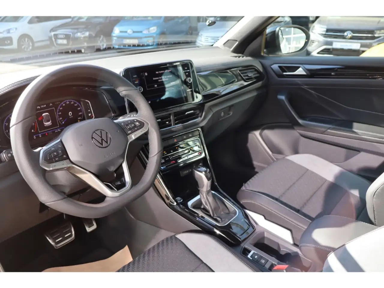 Volkswagen T-Roc 11