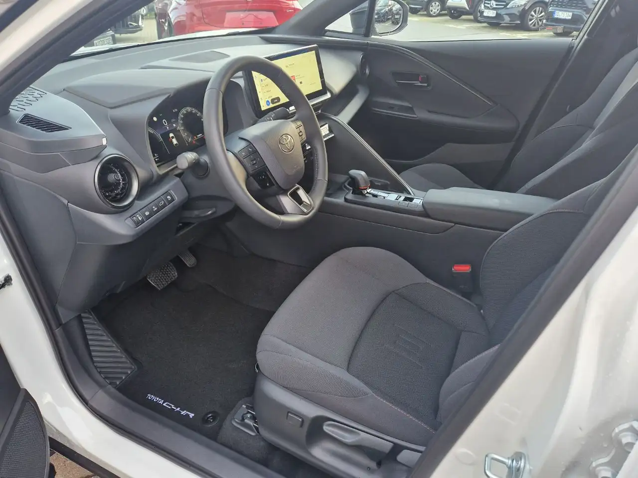 Toyota C-HR 8