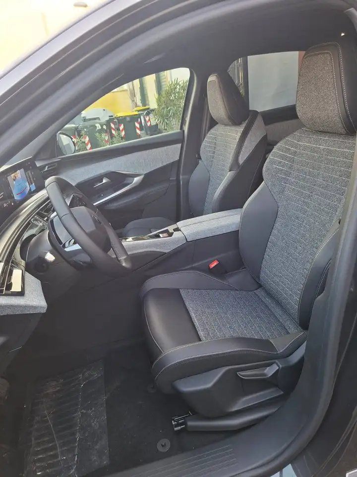 Peugeot 3008 8