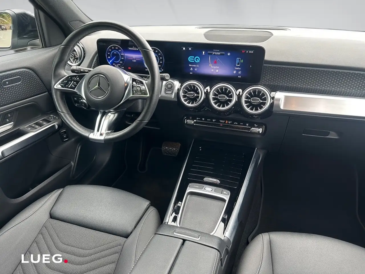 Mercedes-Benz EQB 250 10