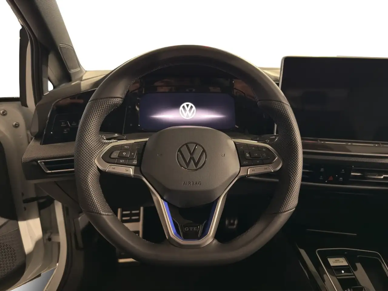 Volkswagen Golf VIII 13