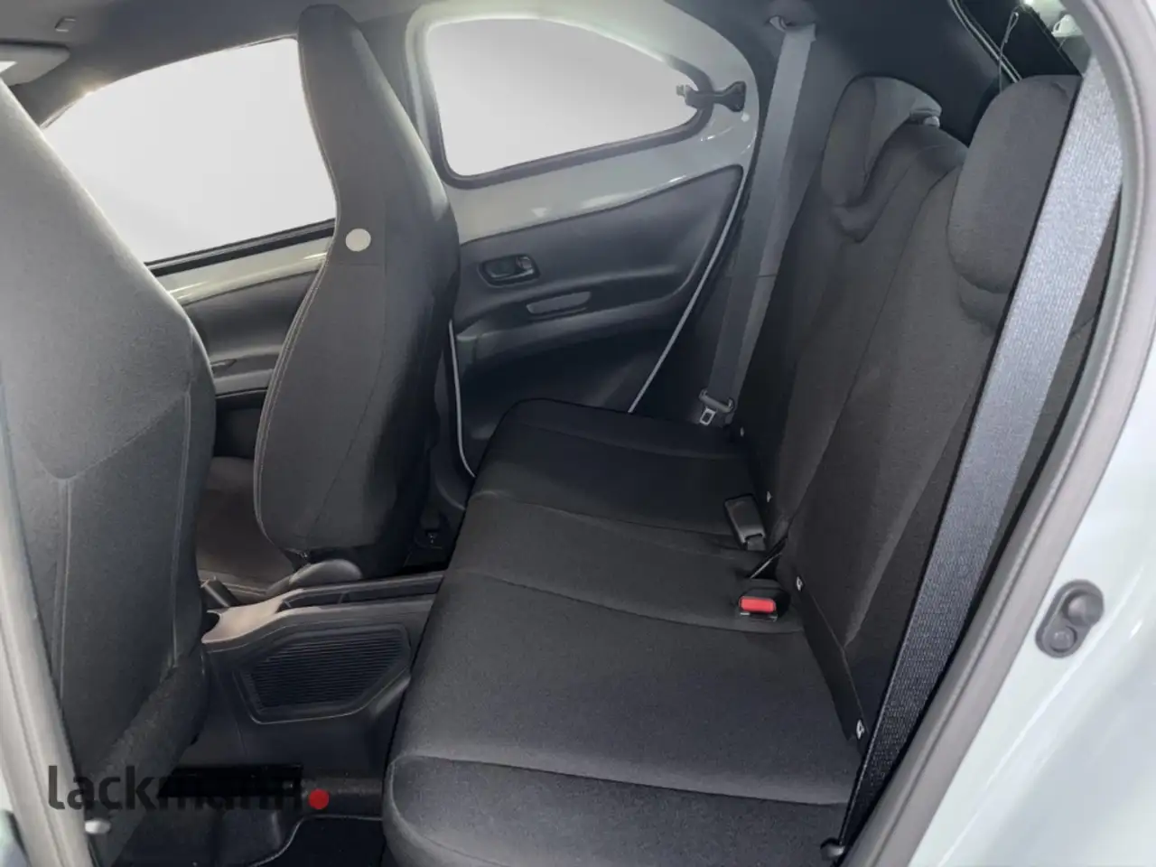 Toyota Aygo X 9