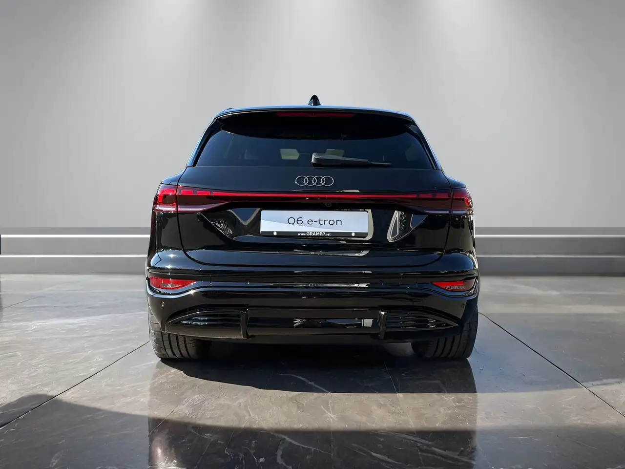 Audi Q6 12