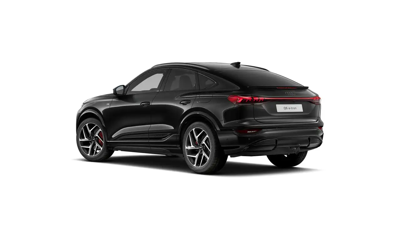 Audi Q6 4