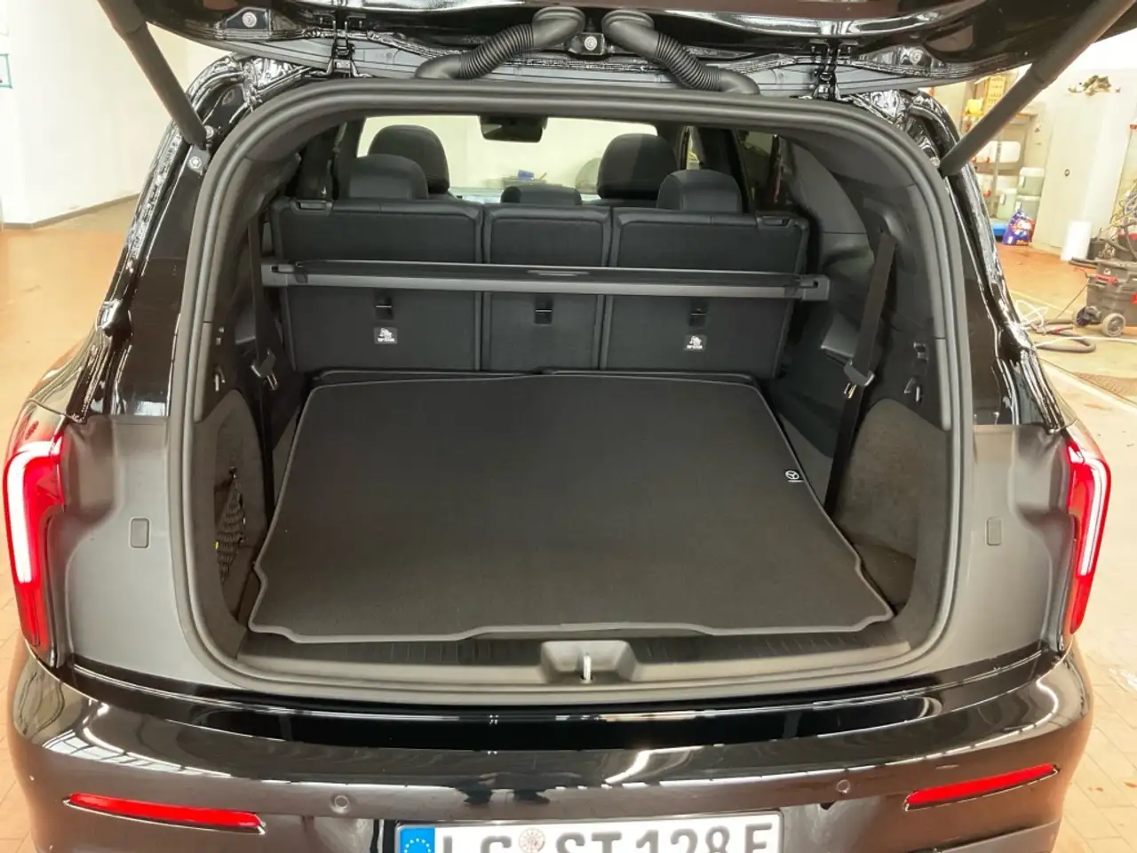 Mercedes-Benz GLB 250 9