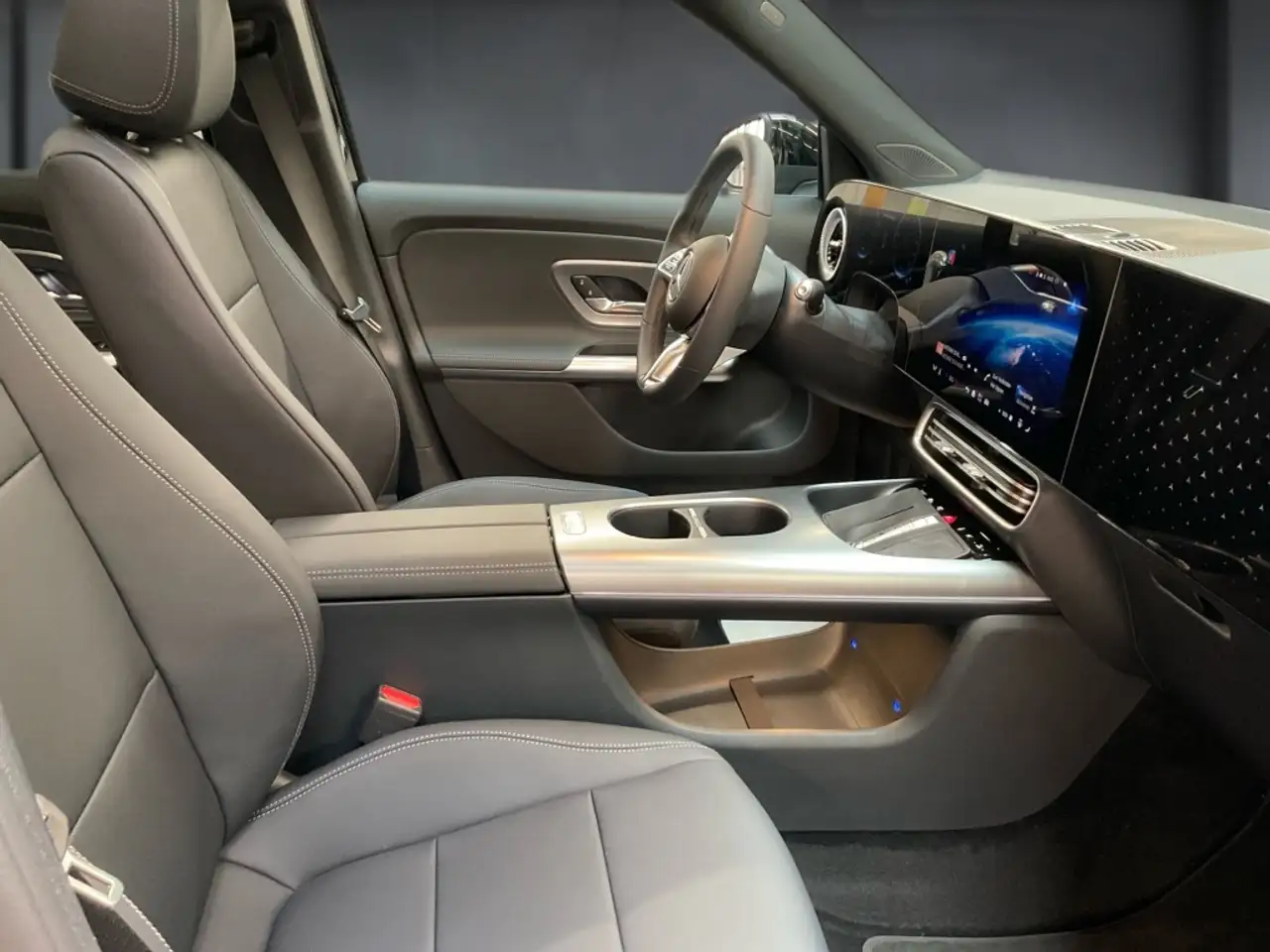 Mercedes-Benz GLB 250 16