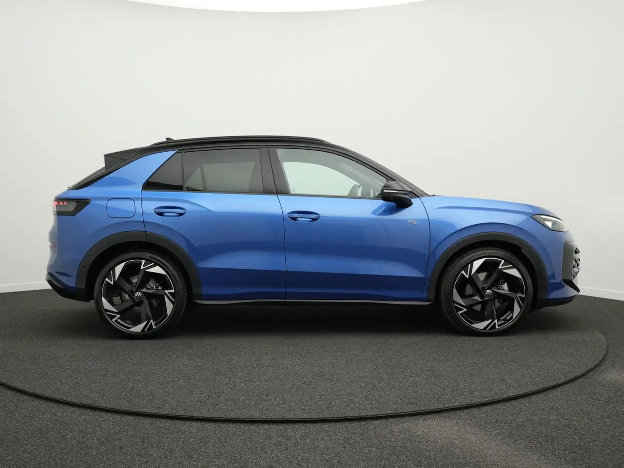 Volkswagen T-Roc 11