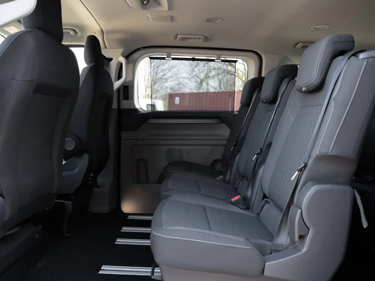 Ford Tourneo 8