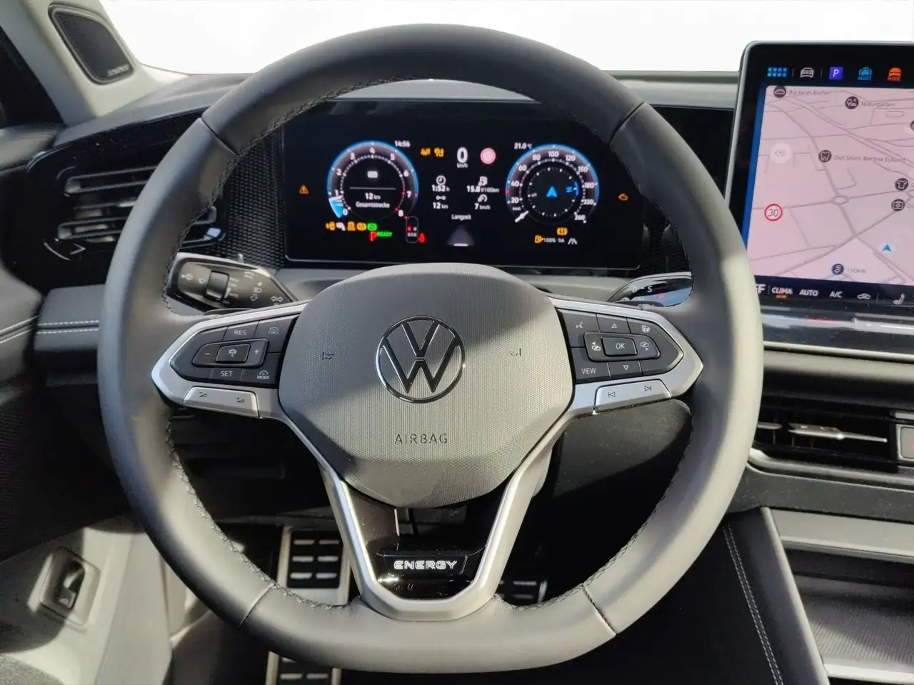 Volkswagen Tiguan 8