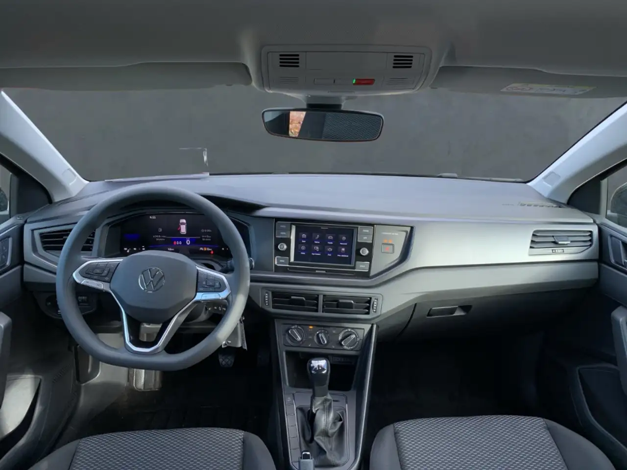 Volkswagen Polo VI 7