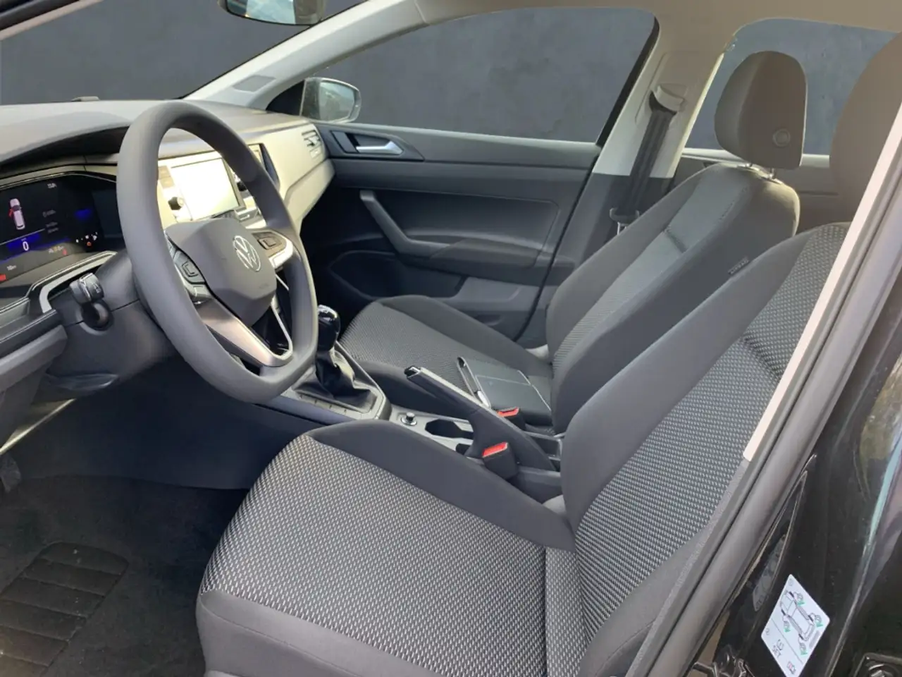 Volkswagen Polo VI 8