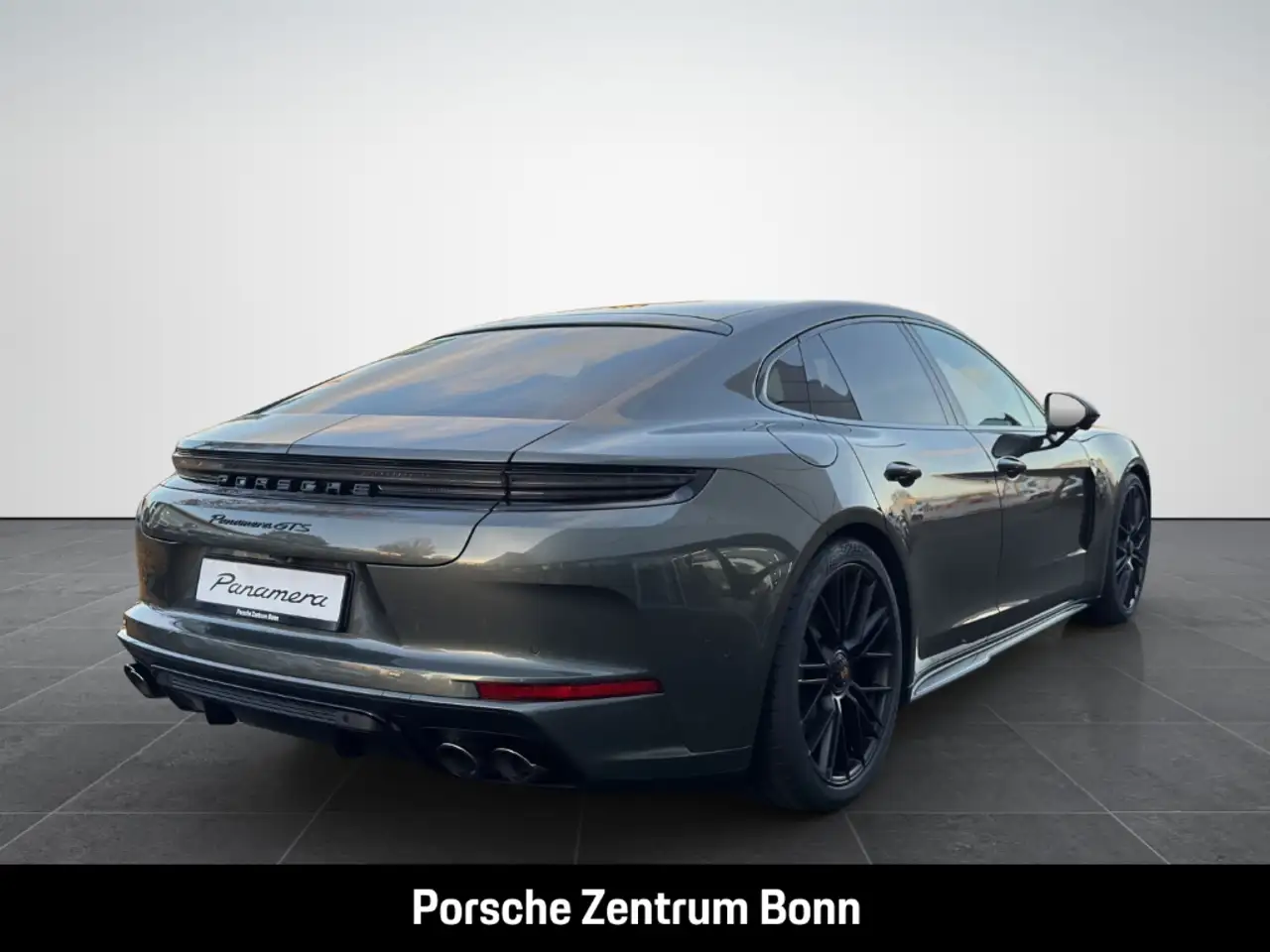 Porsche Panamera 5