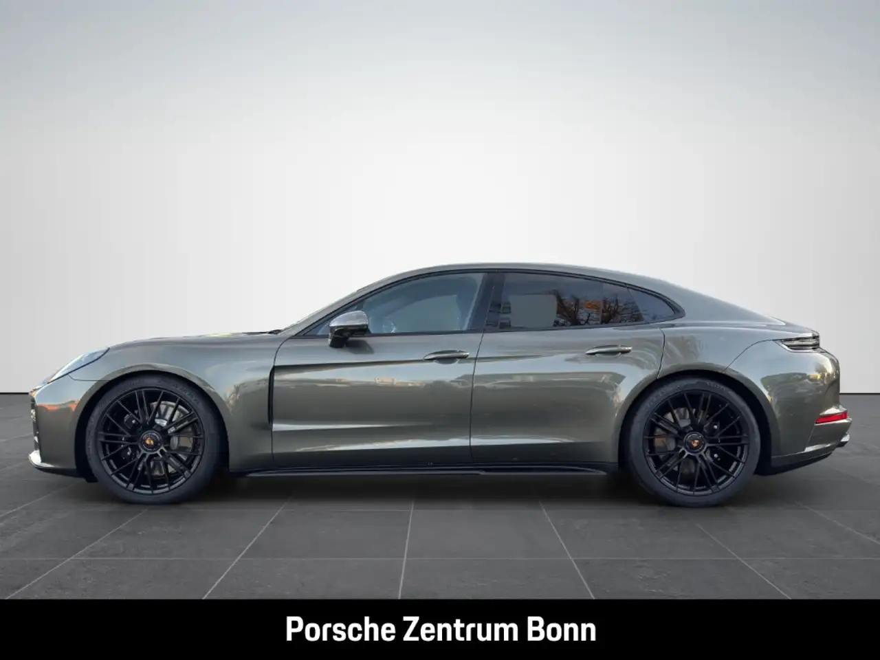 Porsche Panamera 8