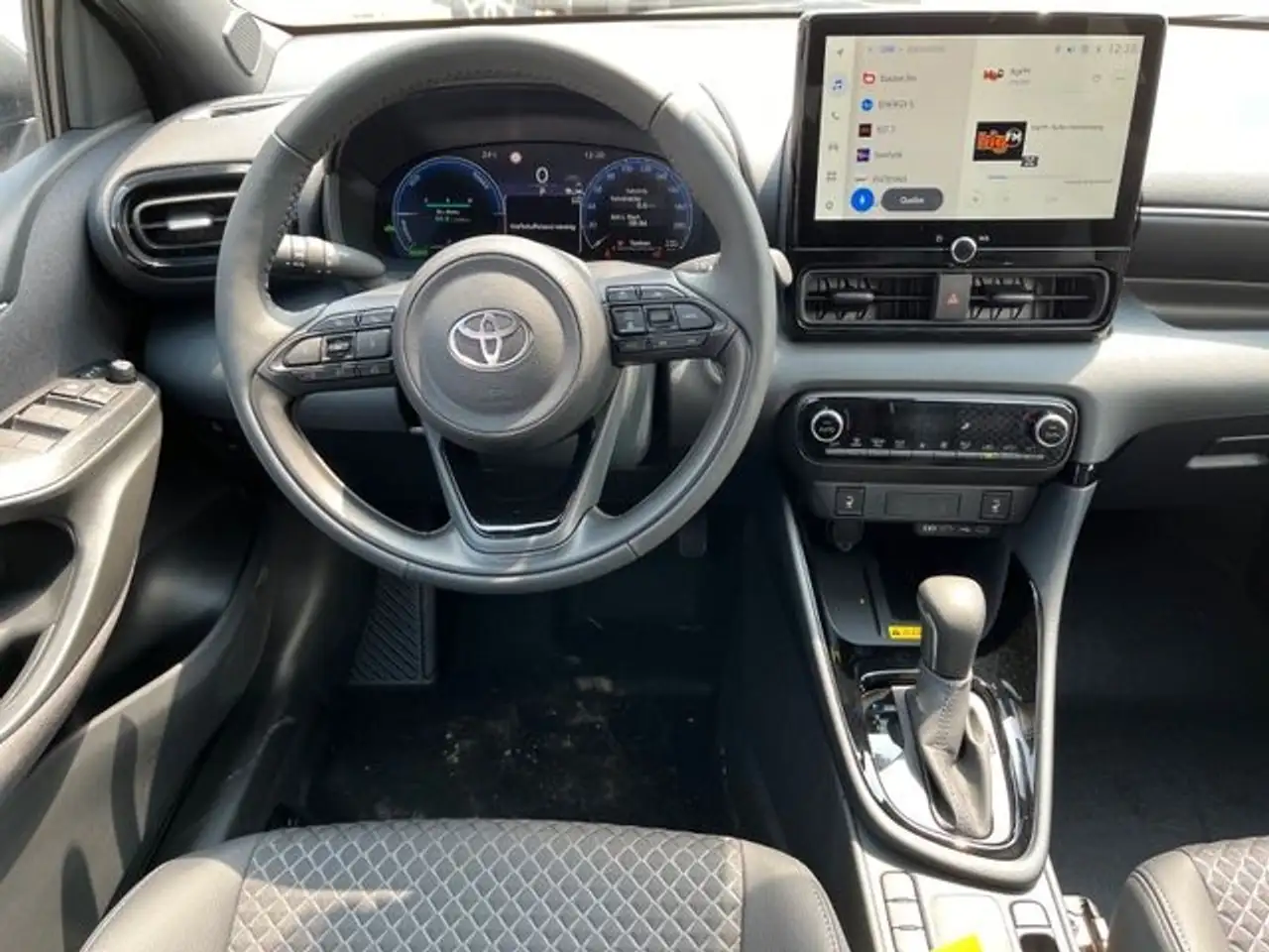 Toyota Yaris 14
