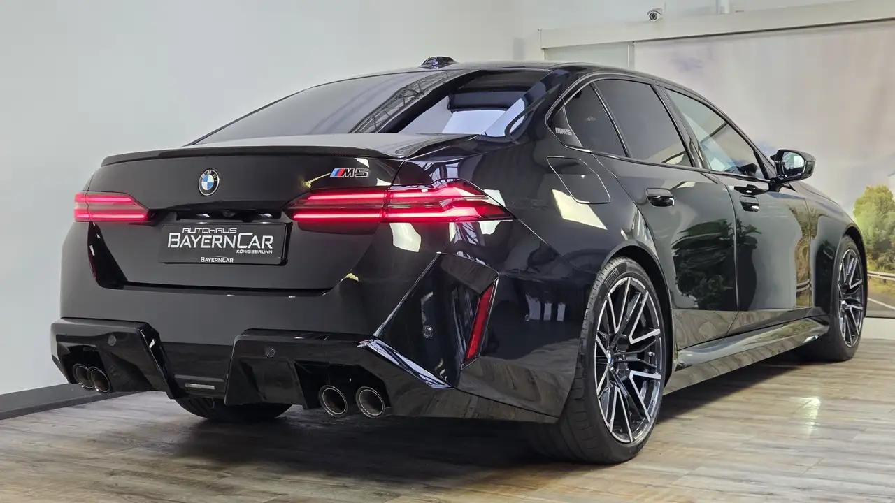 BMW M5 6
