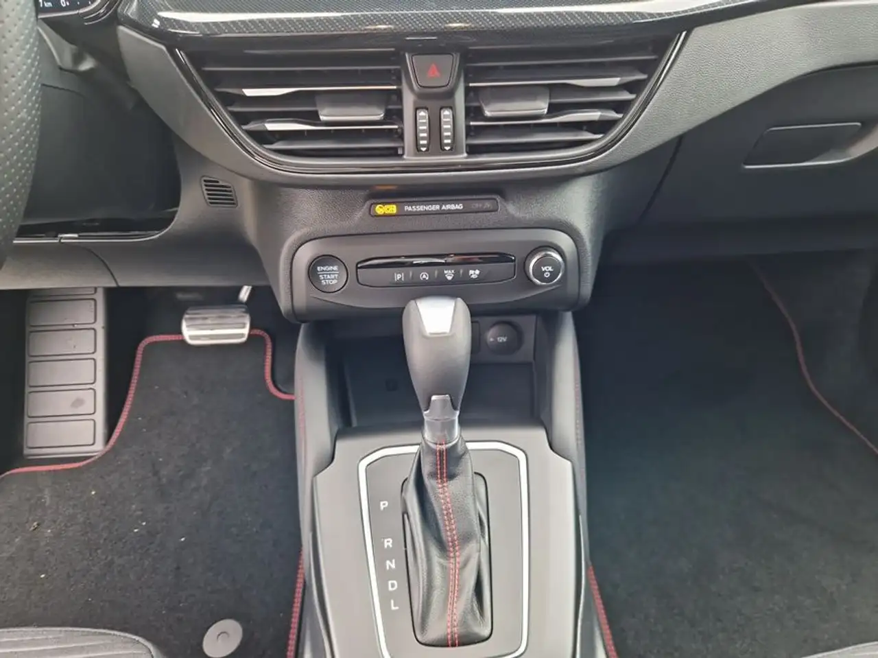 Ford Focus 13