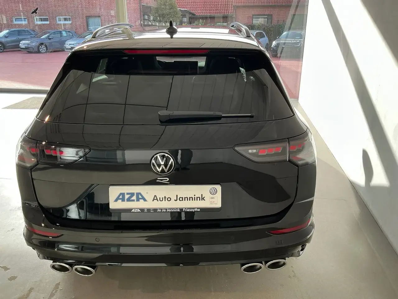 Volkswagen Golf 16