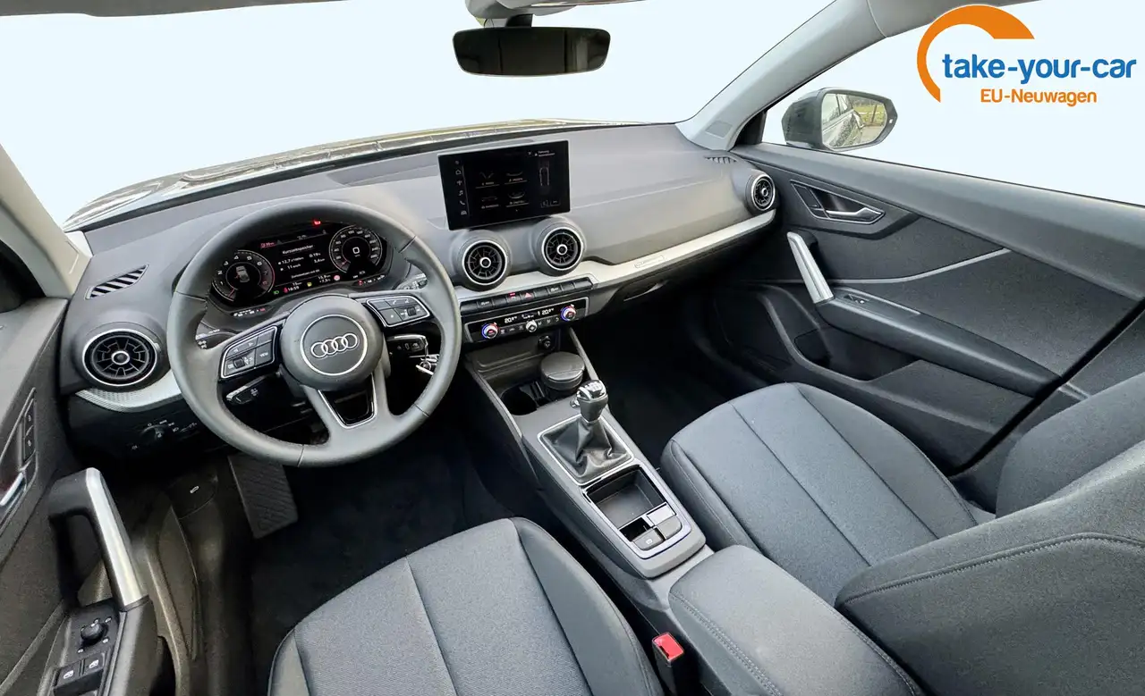 Audi Q2 12