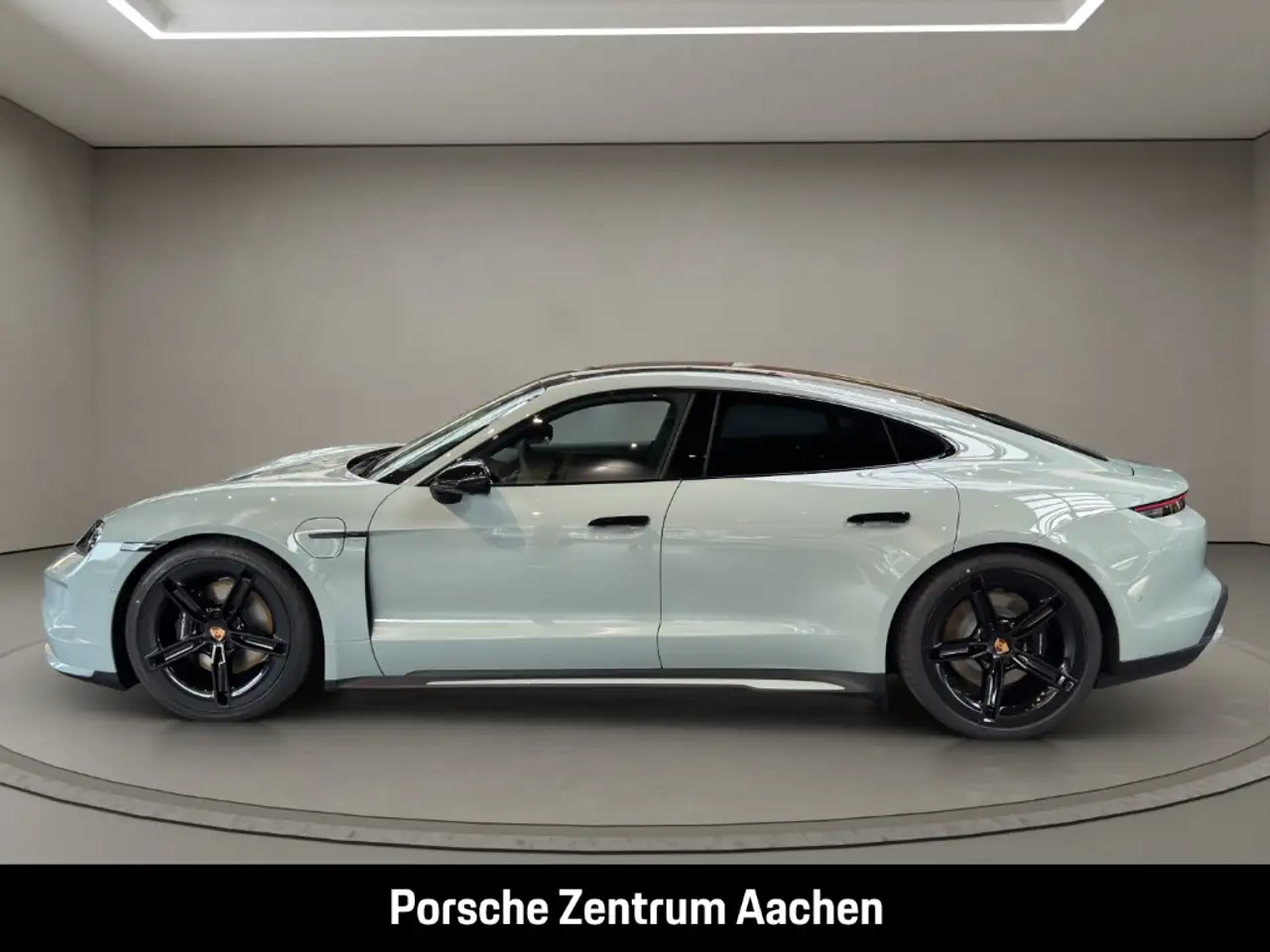 Porsche Taycan 2