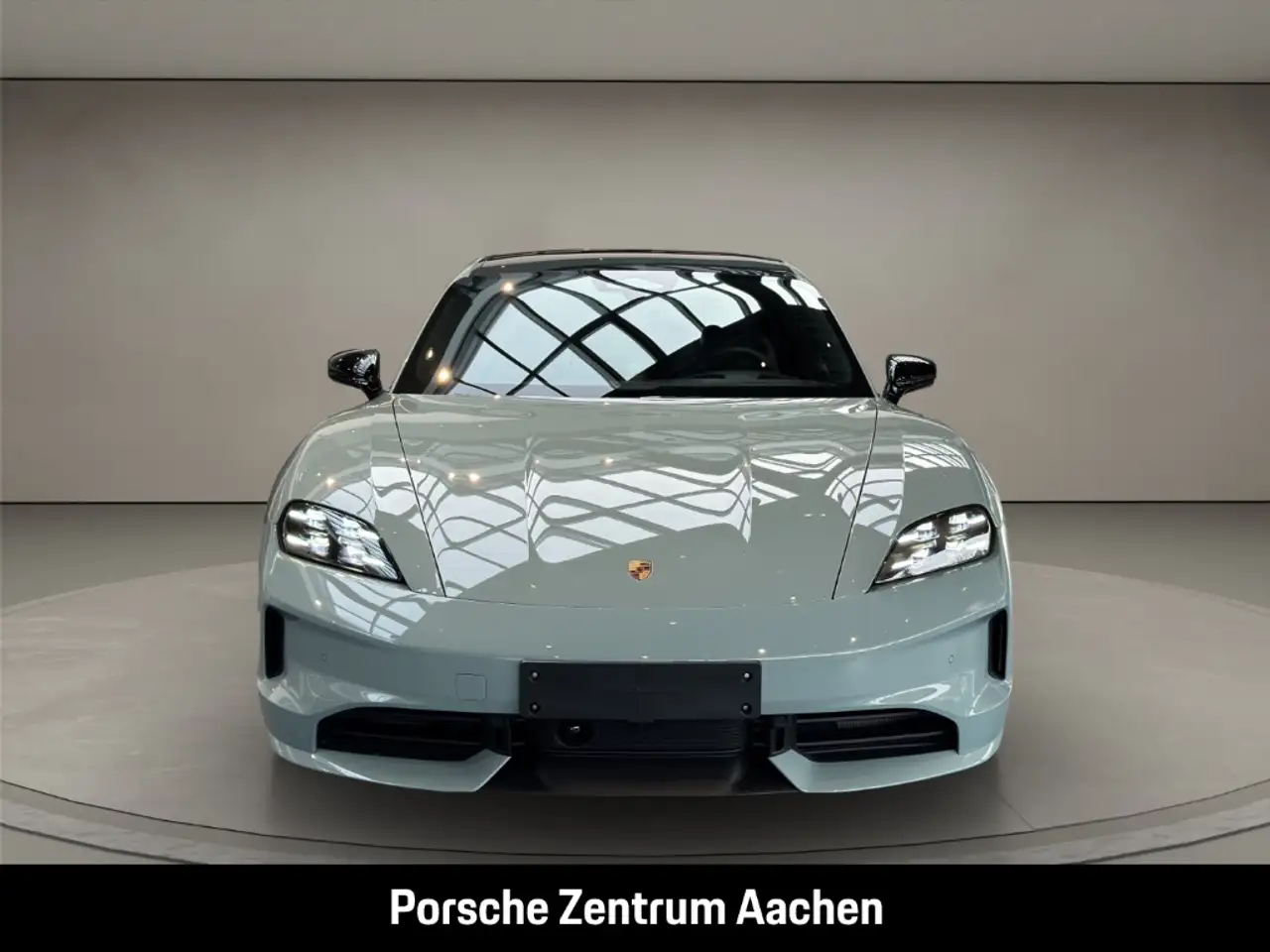 Porsche Taycan 4