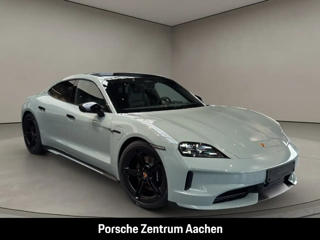 Porsche Taycan 8