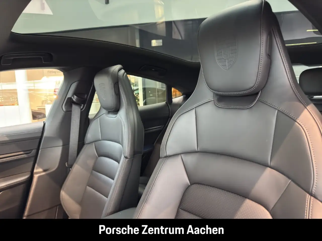 Porsche Taycan 12
