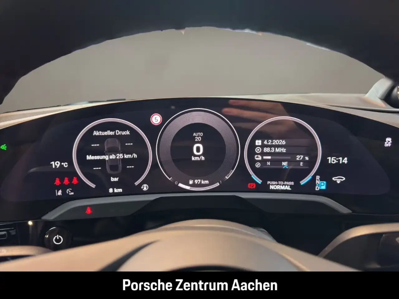 Porsche Taycan 16