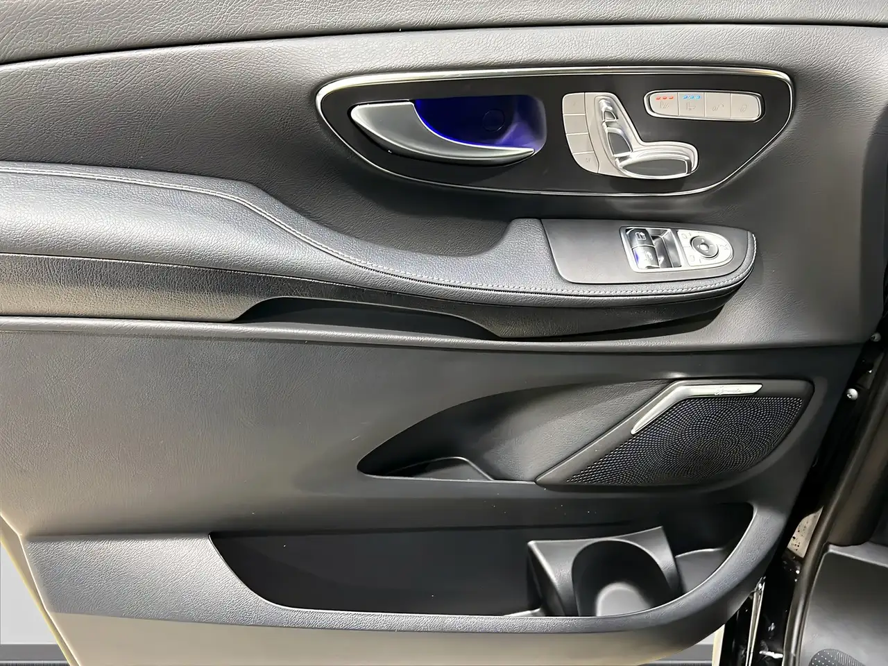 Mercedes-Benz V 300 13