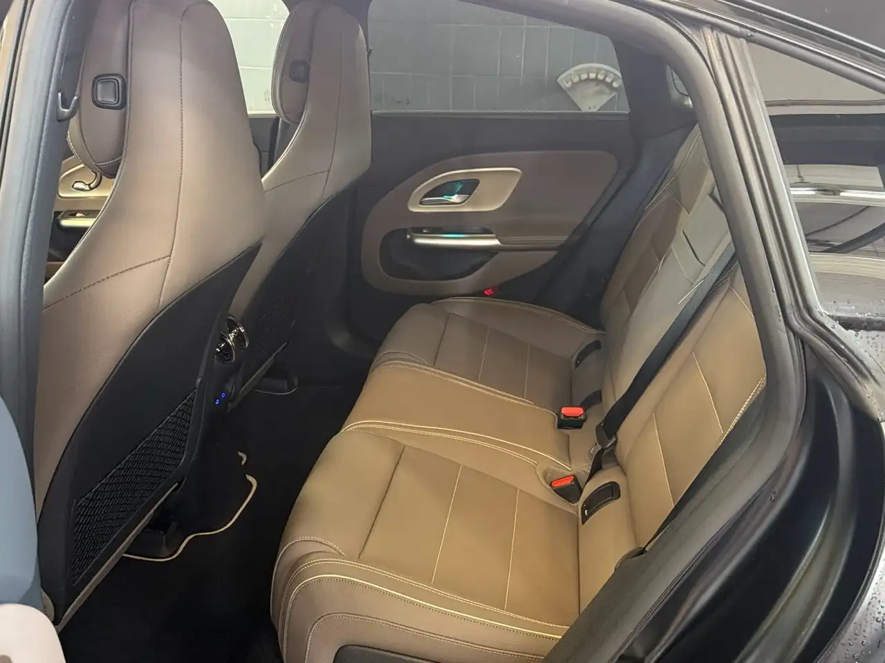 Mercedes-Benz CLA 250 14