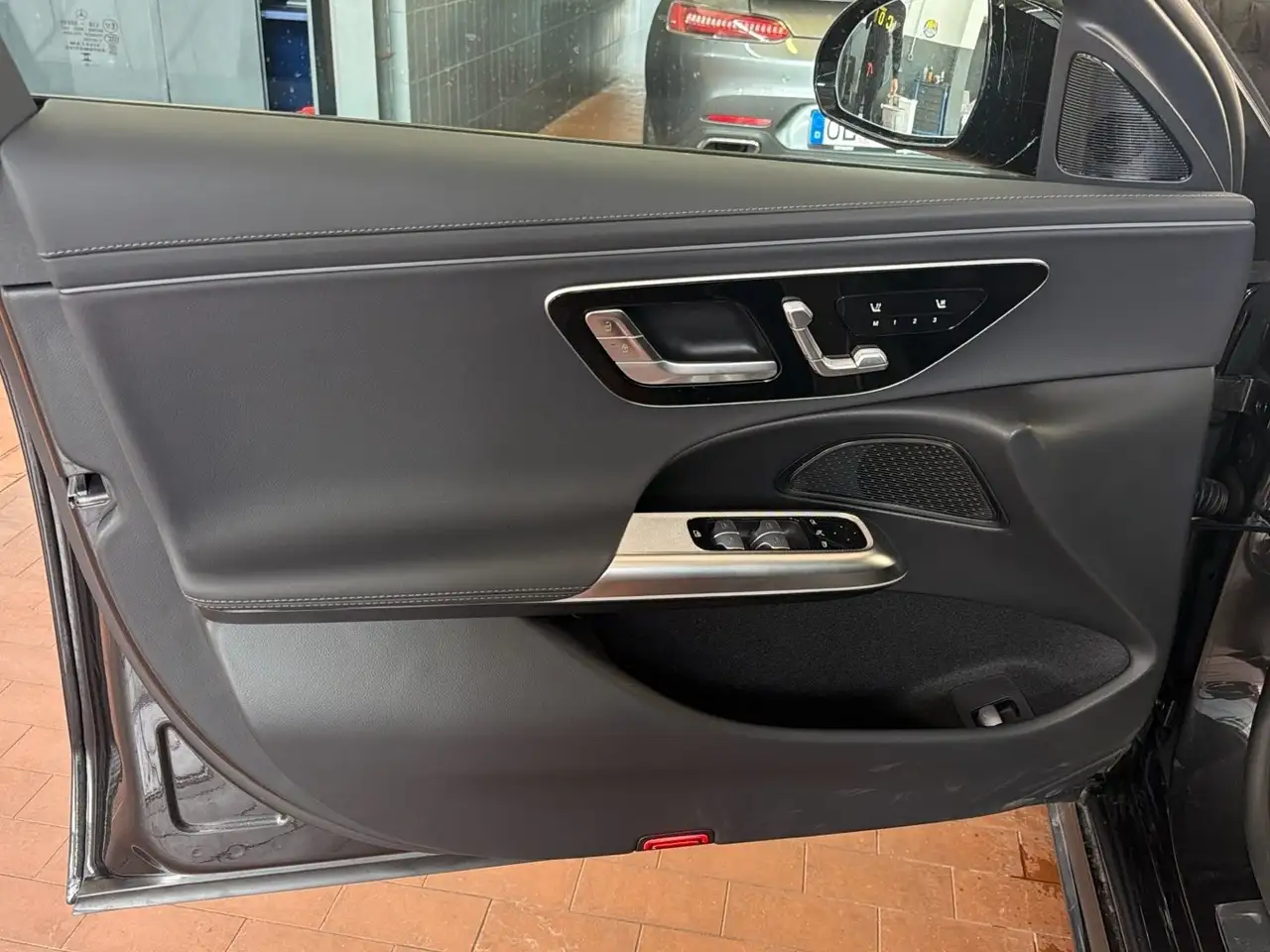 Mercedes-Benz E 220 15