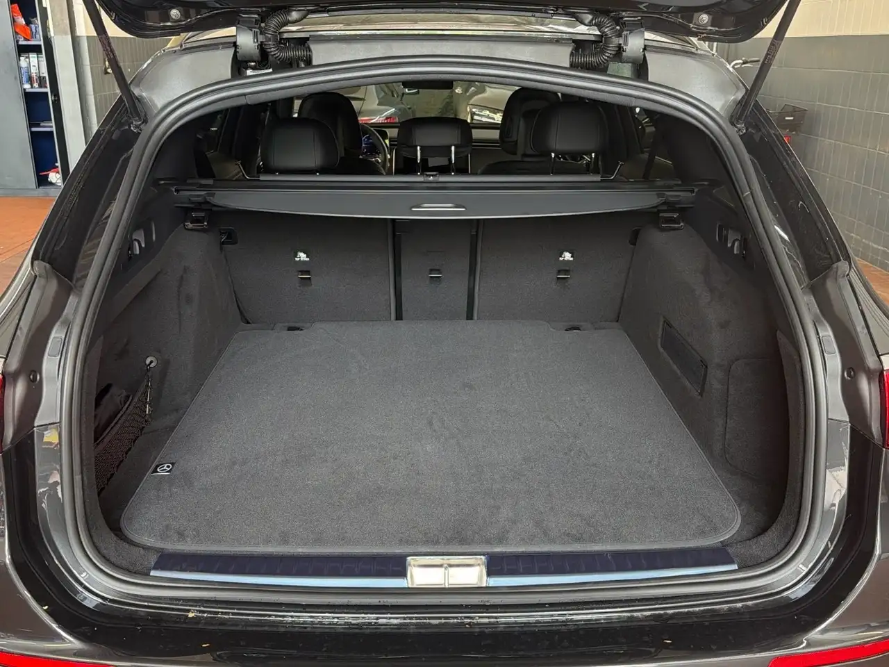 Mercedes-Benz E 220 16