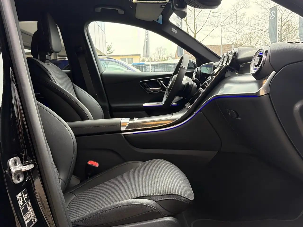 Mercedes-Benz GLC 200 13