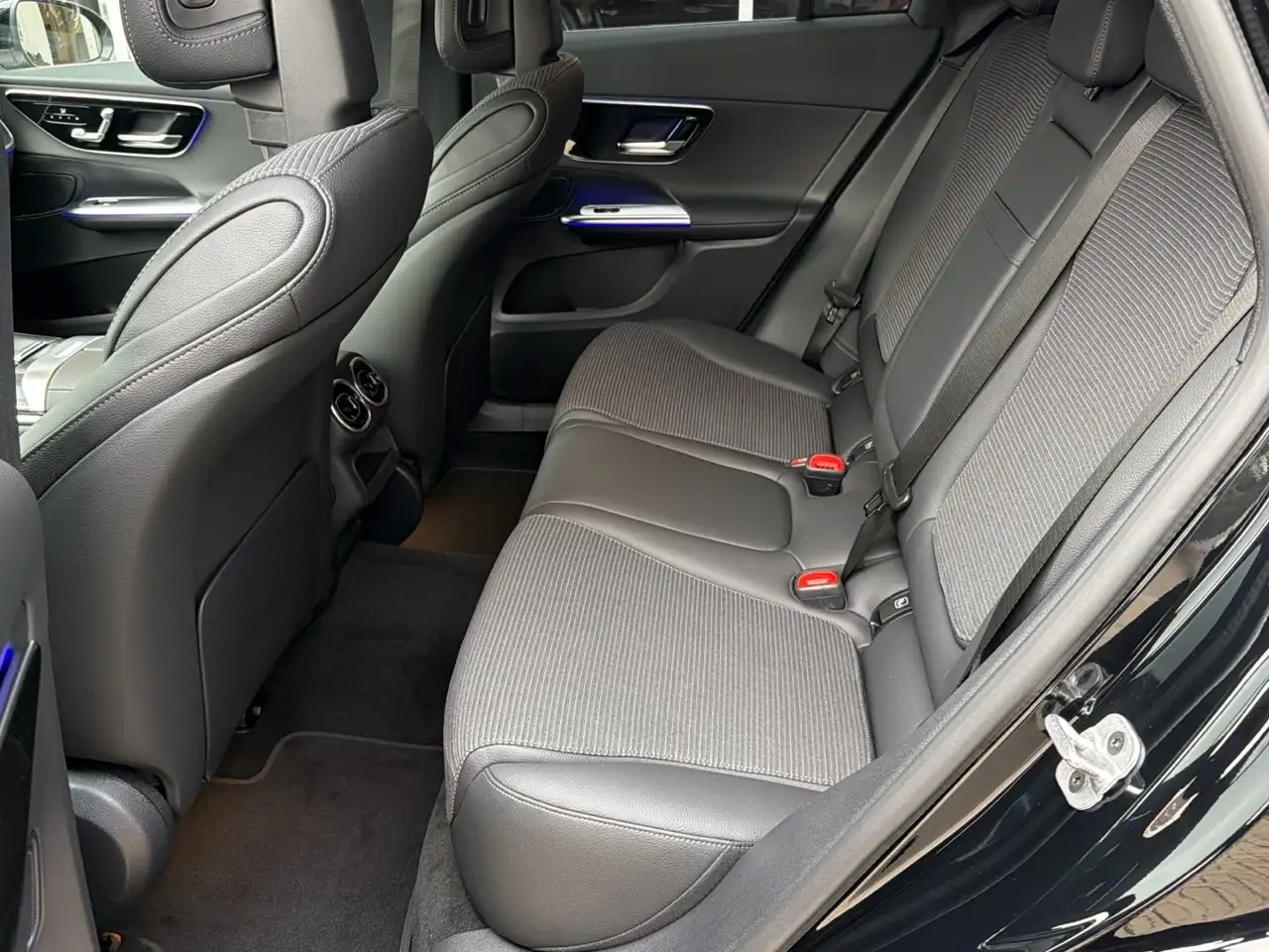 Mercedes-Benz GLC 200 14