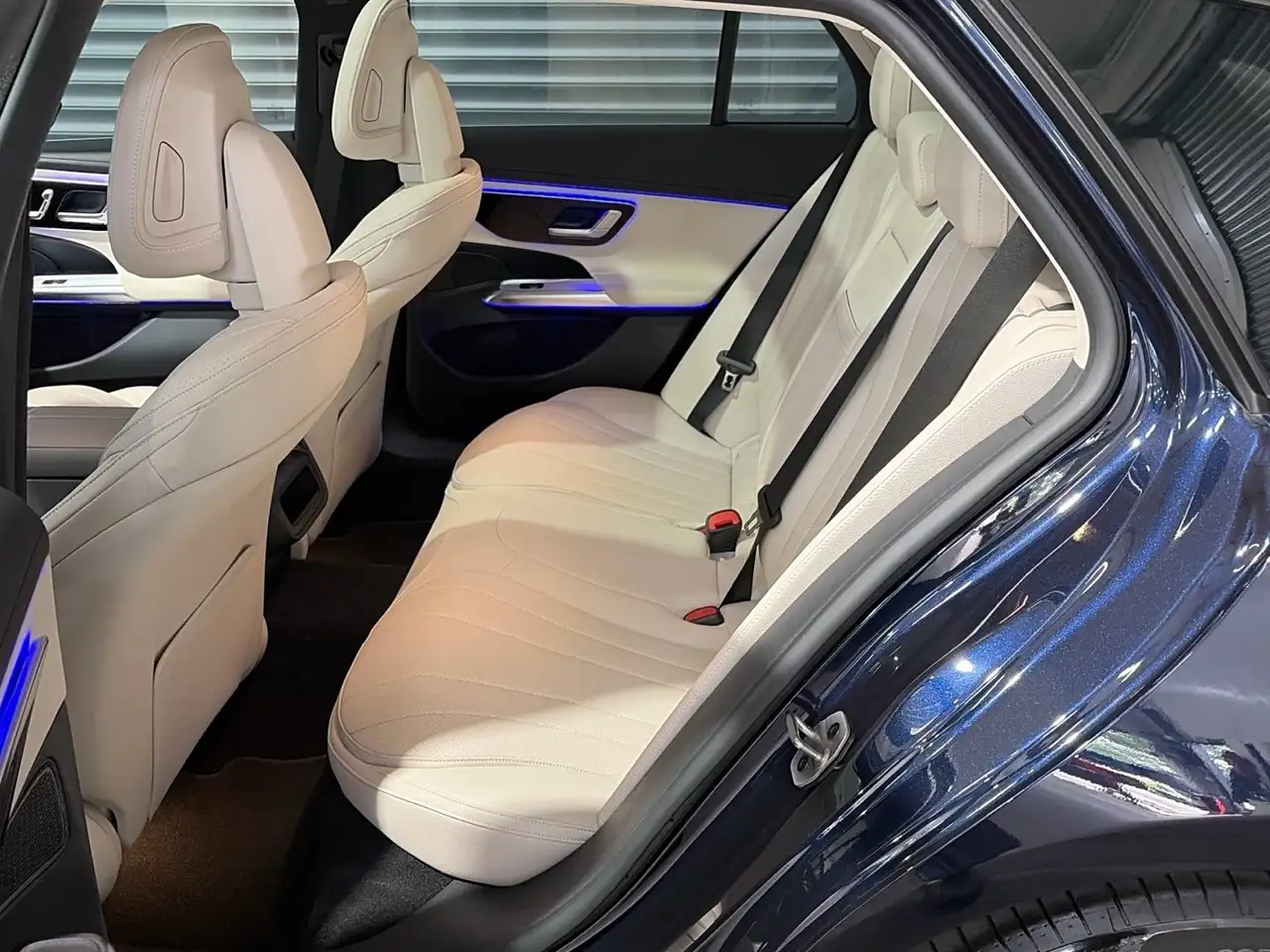 Mercedes-Benz E 200 14