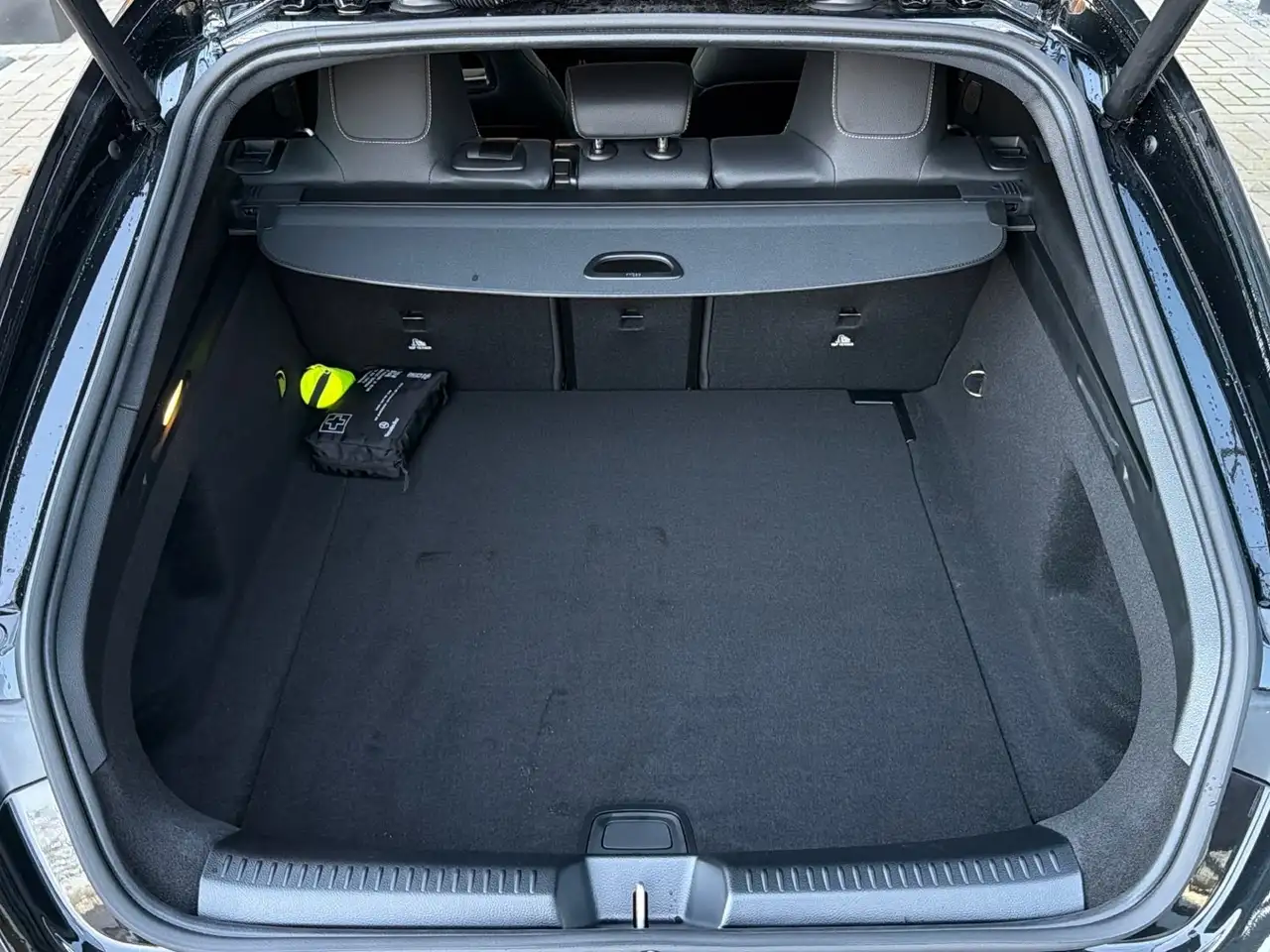 Mercedes-Benz CLA 200 16