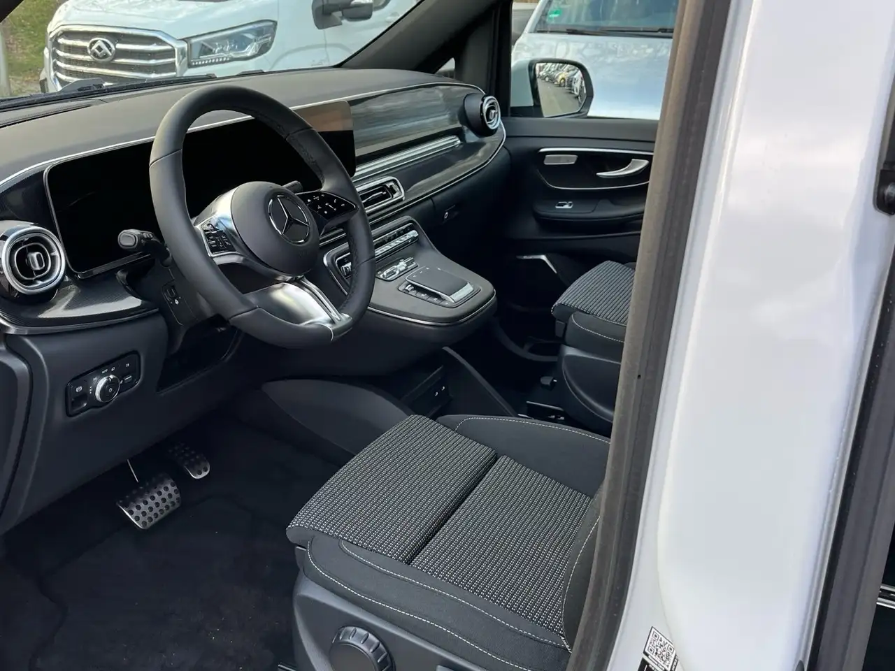 Mercedes-Benz V 250 12