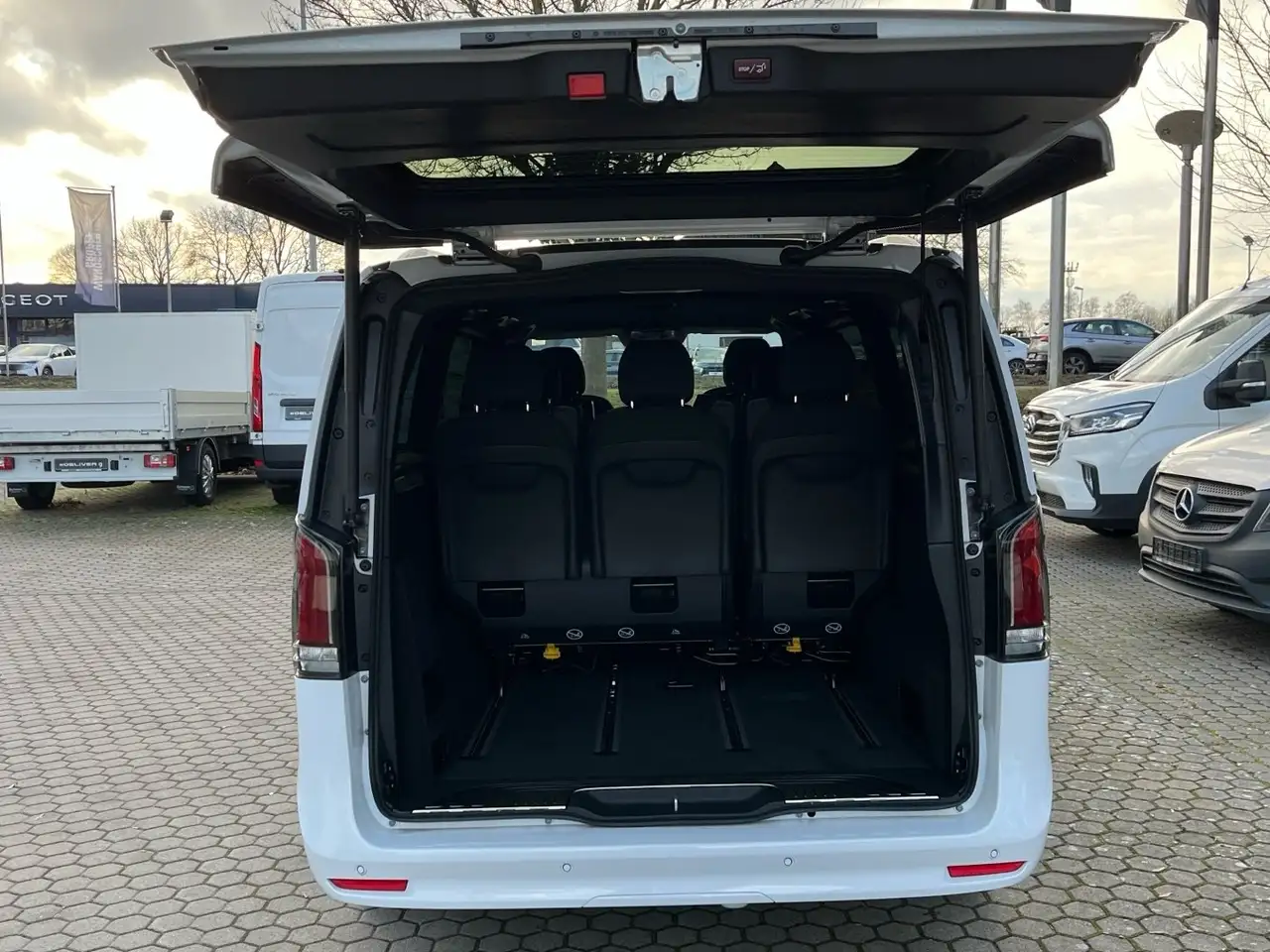 Mercedes-Benz V 250 16
