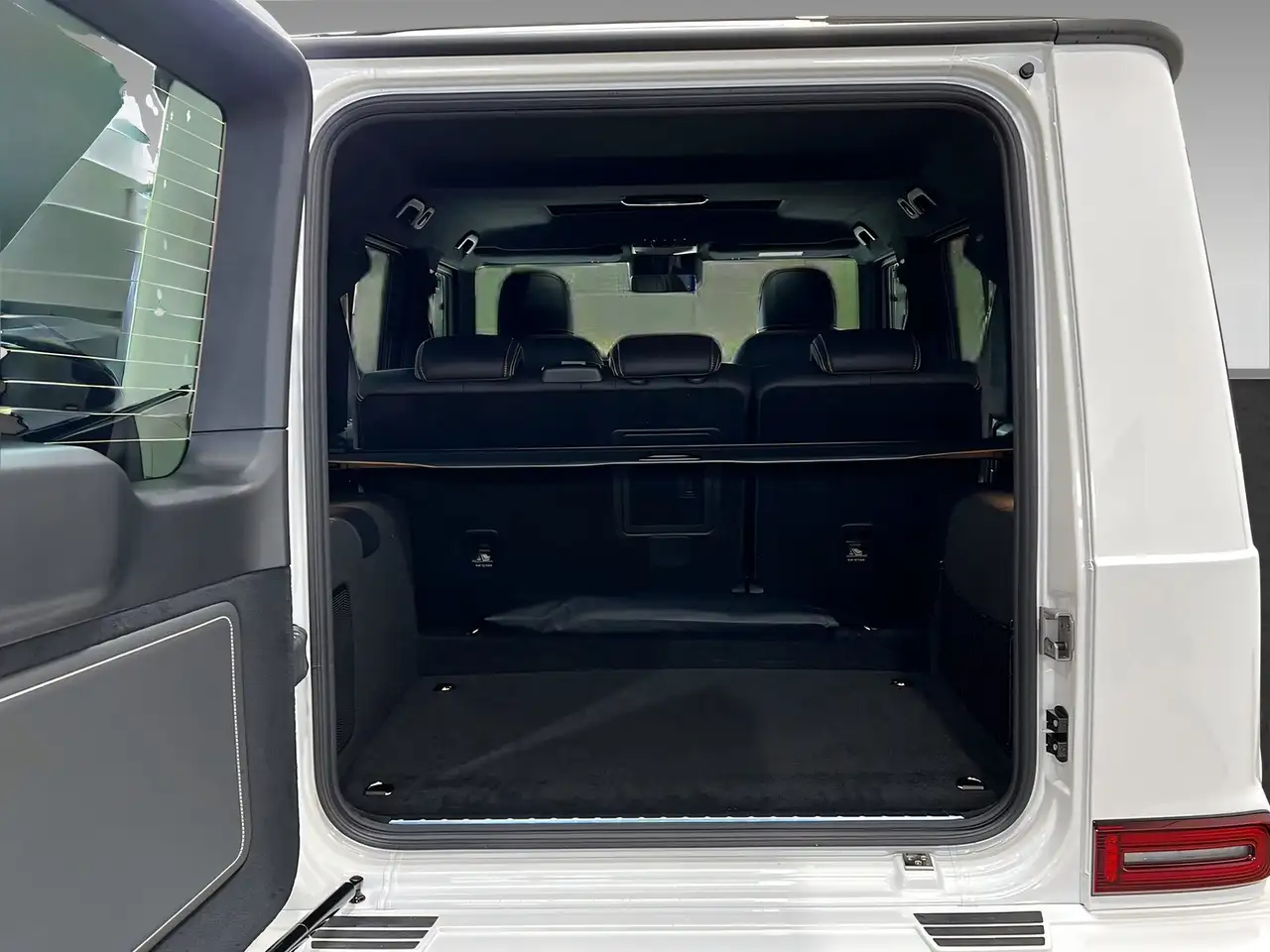 Mercedes-Benz G 580 8