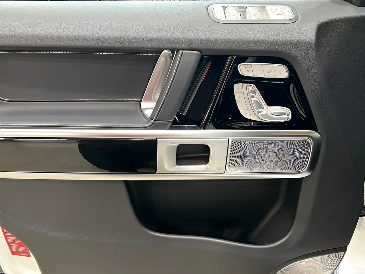 Mercedes-Benz G 580 13