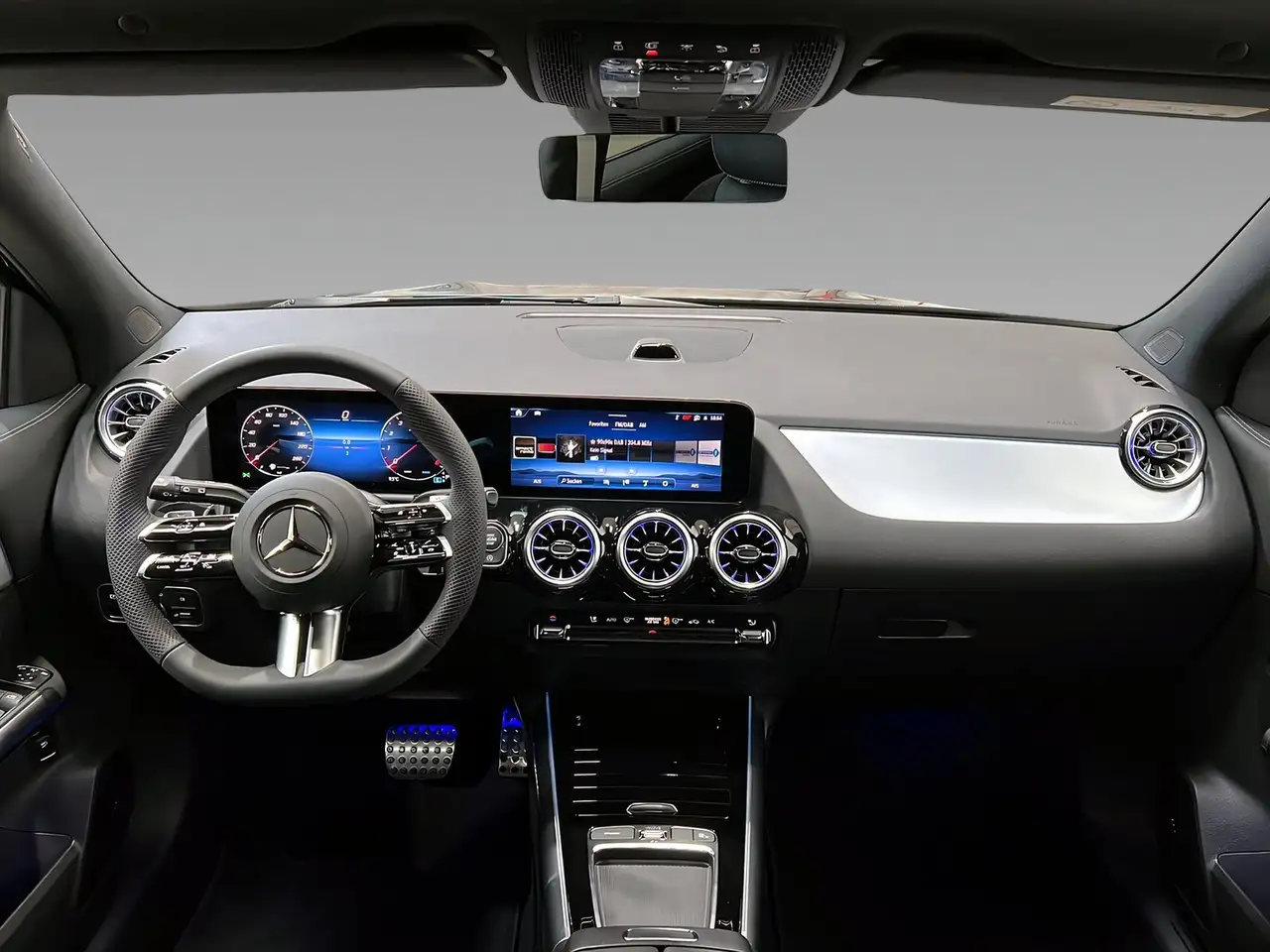 Mercedes-Benz GLA 200 10