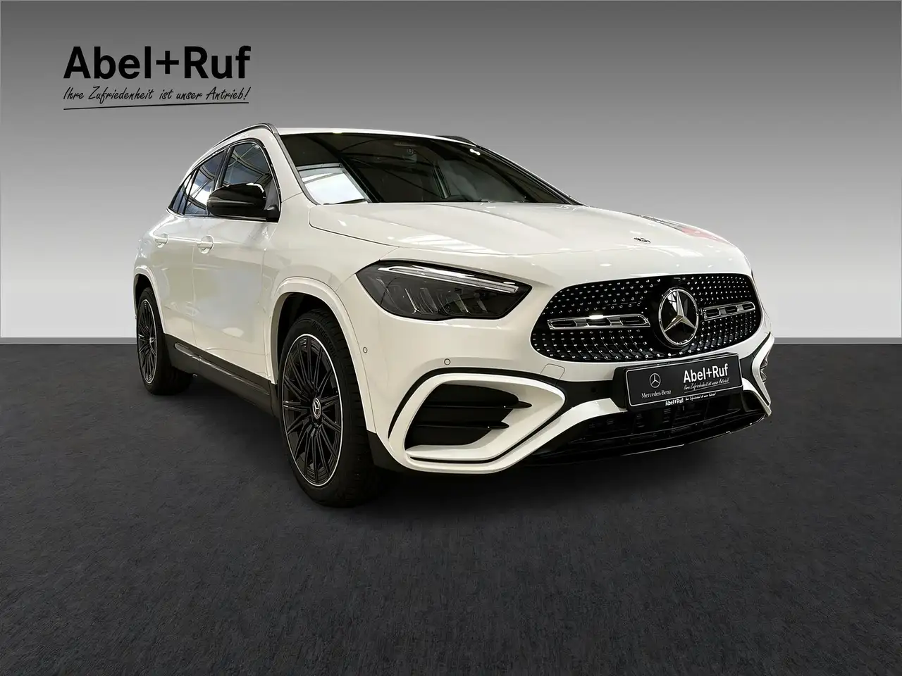Mercedes-Benz GLA 200 3